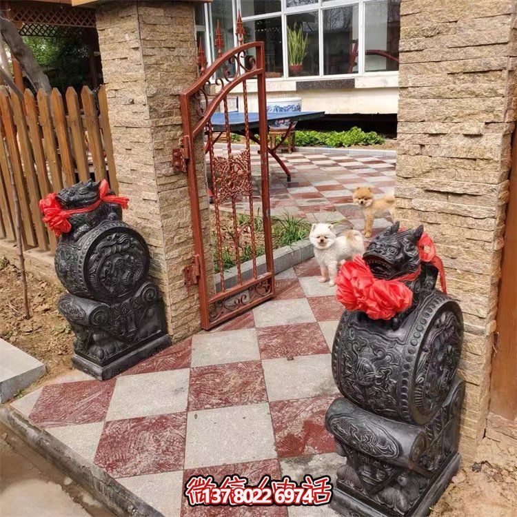 靜謐庭院抱石雕，鼓舞人心