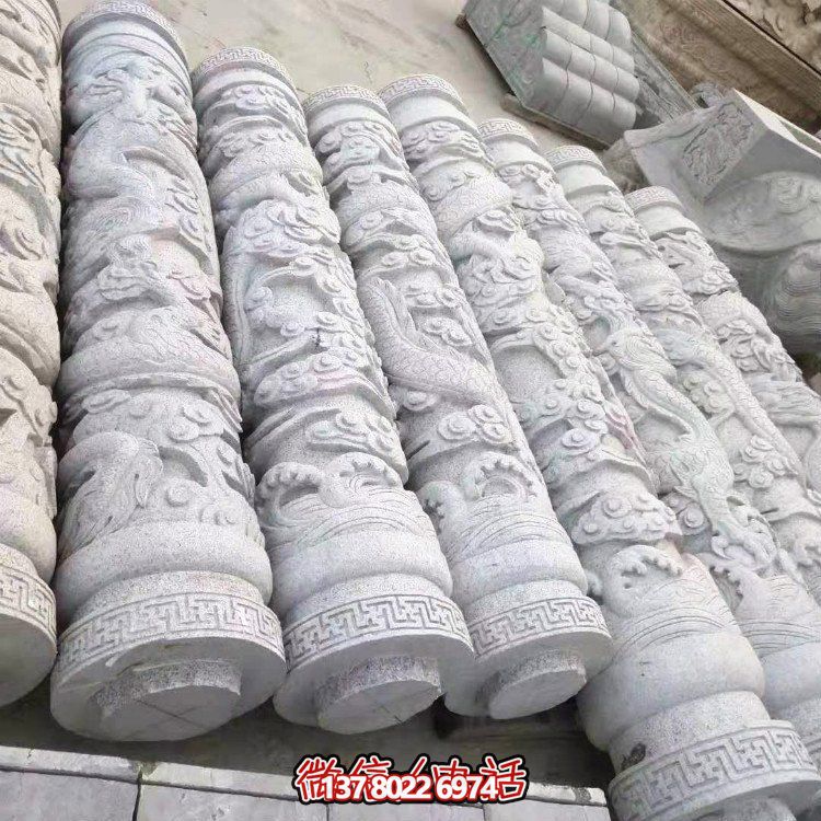 精美結合雕塑，把浮雕、大理石、石雕、石柱帶入戶外空間