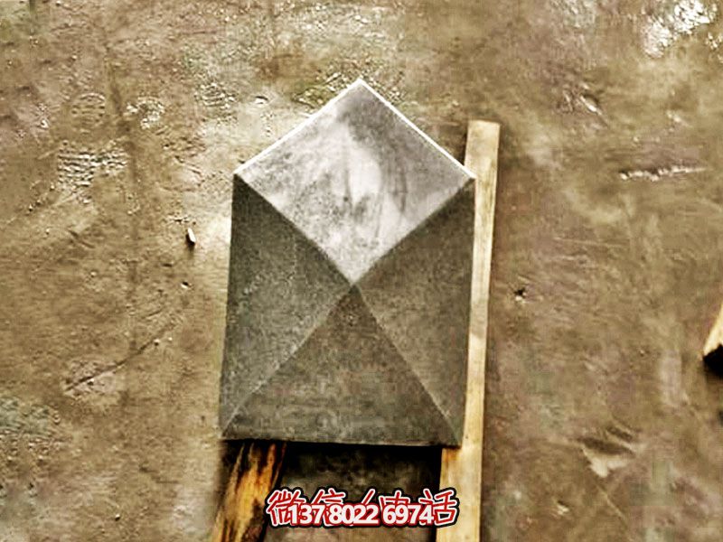 菱形擋車石阻石球，為兒童游樂場提供安全保障