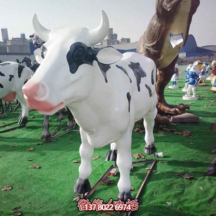 玻璃鋼仿真動(dòng)物奶牛雕塑