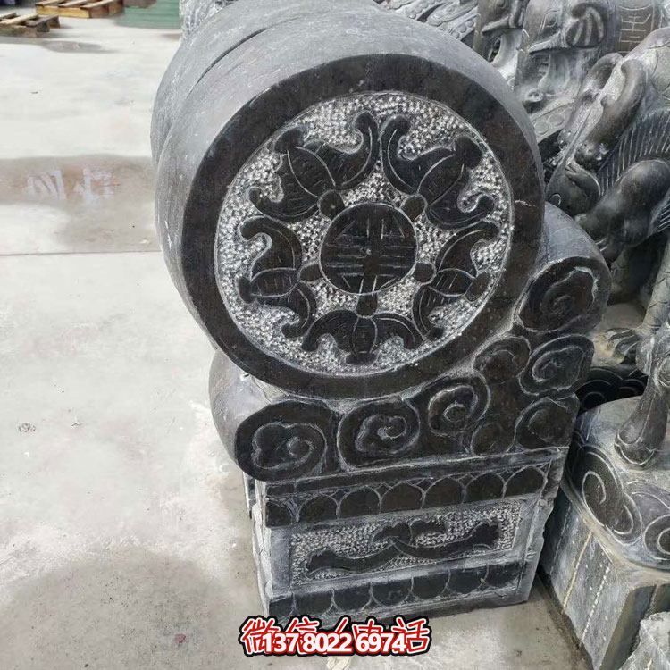 精美青石浮雕抱鼓石雕塑，點綴門口庭院
