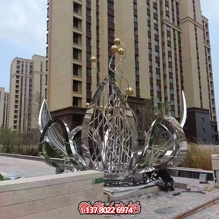 不銹鋼蓮花景觀擺件--為別墅、小區、大型建筑物增添美觀