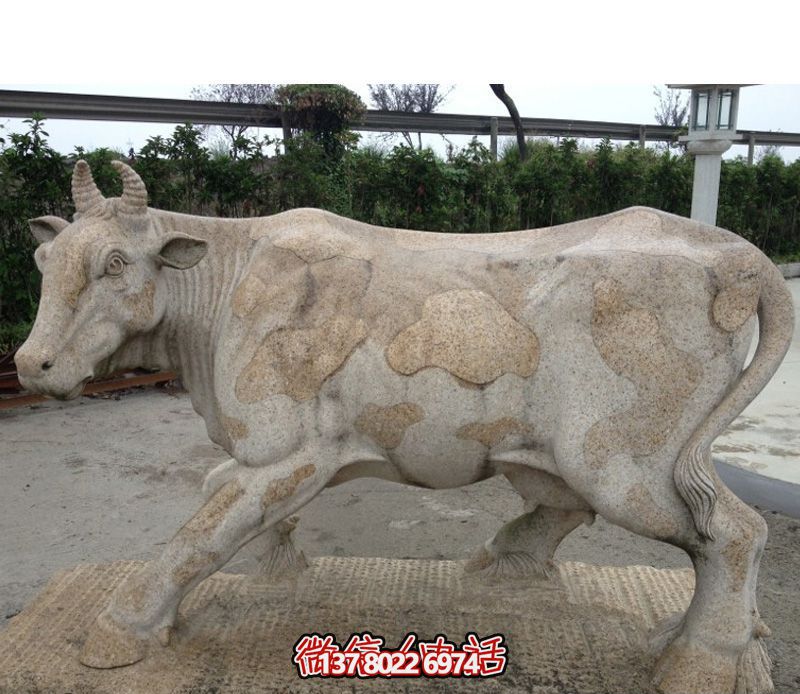 農場一只大號石雕牛雕塑 農場一只大號石雕牛雕塑
