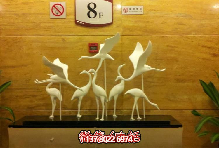 室內創(chuàng)意玻璃鋼抽象動物景觀天鵝雕塑